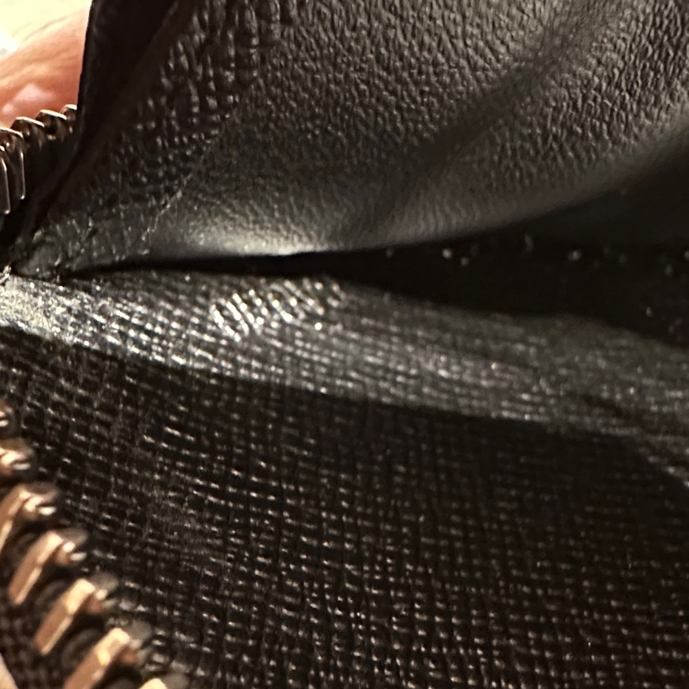 Louis Vuitton Epi Black zipper round wallet - Picture 8 of 15